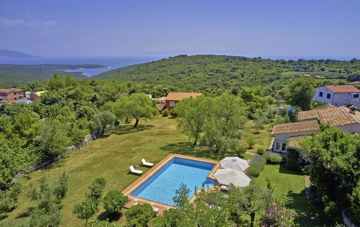 Villa Arbora * ruhige Lage, 4000 m2 Garten, privat  in Kroatien
