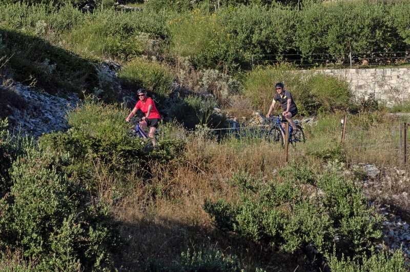 Blaue Reise Inselhüpfen mit dem Fahrrad durch Mittel